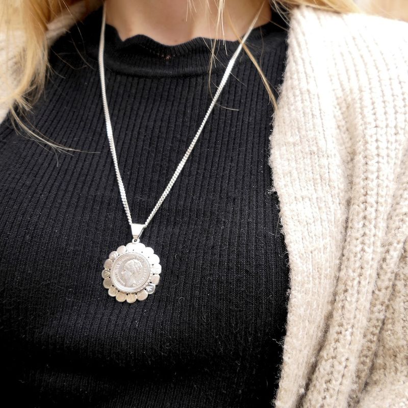 Image 6 of Silver quarter as a pendant | Wilhelmina 1941