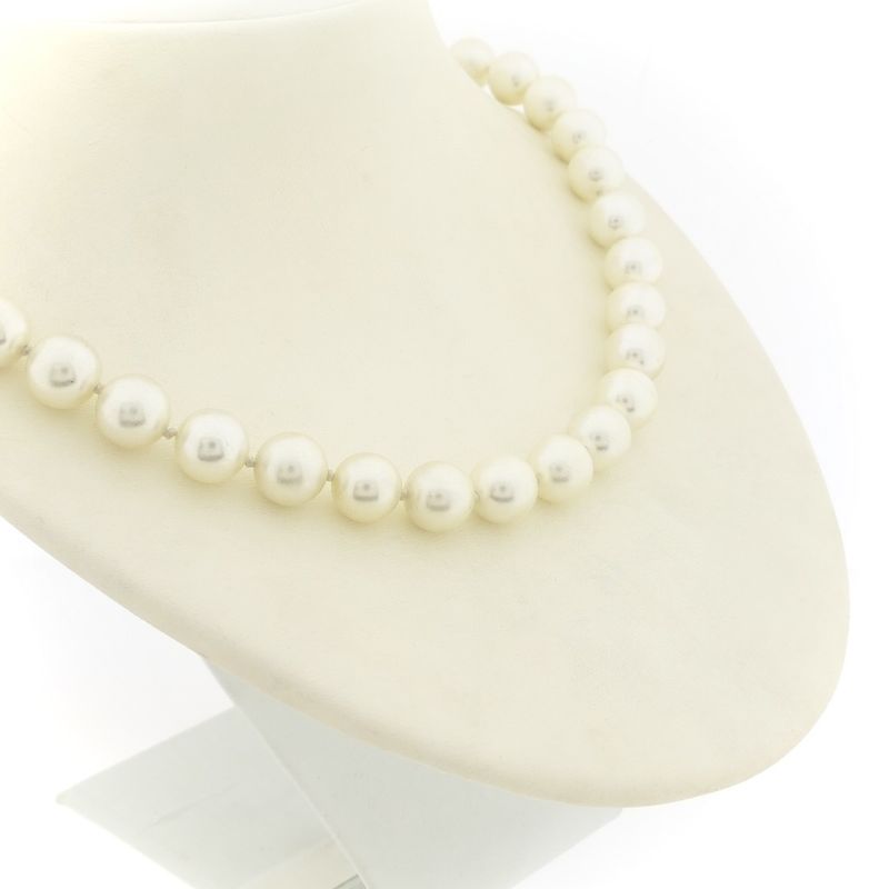 Image 3 of Pearl necklace with silver clasp | 45 cm