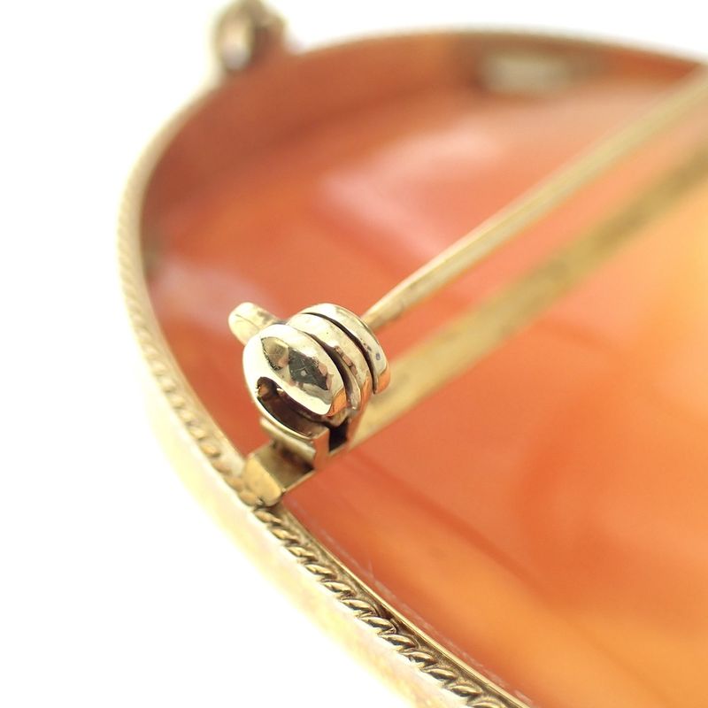 Image 5 of Antique gold brooch/pendant with cameo