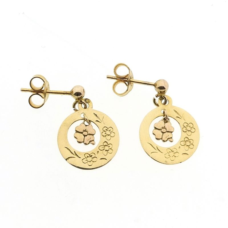Image 5 of Gold stud earrings with Japanese cherry blossoms