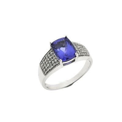 18-karat white gold ring with iolite and diamond | 0.27 ct. Image 1 of 18-karat white gold ring with iolite and diamond | 0.27 ct.