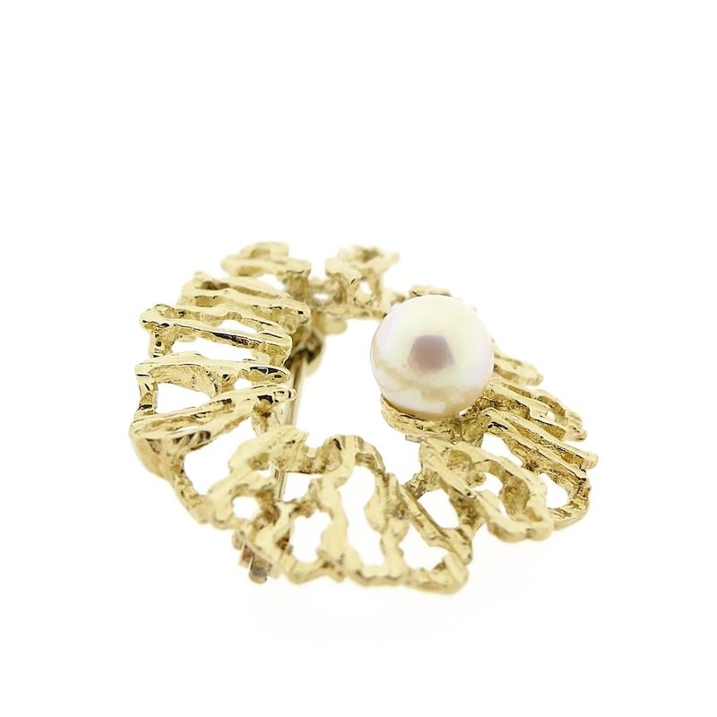 Image 4 of Vintage gold brooch with pearl