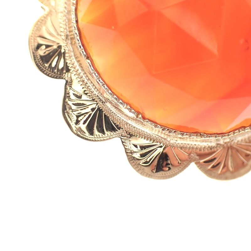 Image 3 of Vintage gold brooch/pendant with large carnelian