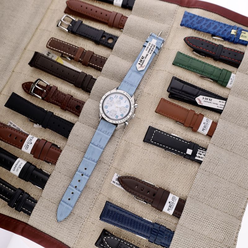 Image 20 of Omega Speedmaster Reduced 'Mother of Pearl' 3802.76.53; Automatic Chronograph Watch