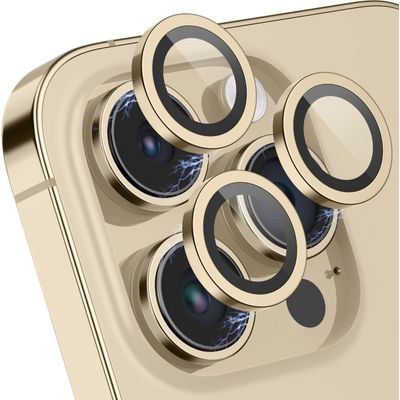 iPhone 14 Pro / 14 Pro Max Camera Lens Protector - Goud - Eenvoudige Installatie - Camera Protector Foto van iPhone 14 Pro / 14 Pro Max Camera Lens Protector - Goud - Eenvoudige Installatie - Camera Protector