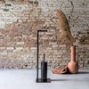 Afbeelding van Sealskin Tube - Toiletbutler - Toiletrolhouder - Toiletborstel met houder - vrijstaand - Zwart