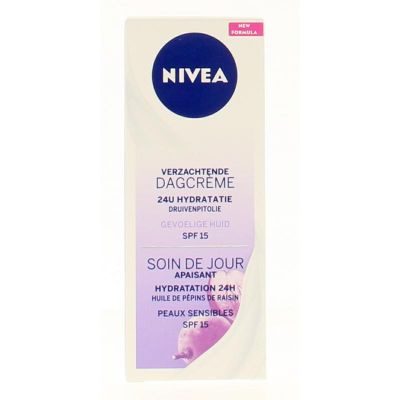 Nivea Essentials dagcreme sensitive SPF15