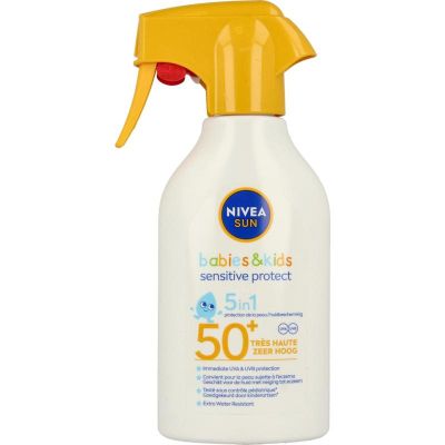 Nivea Sun kids sensitive spray SPF50+ Nivea Sun kids sensitive spray SPF50+ 270 Milliliter - In de zon