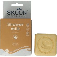 Foto van Skoon Solid shower milk nourishing into the deep 2in1