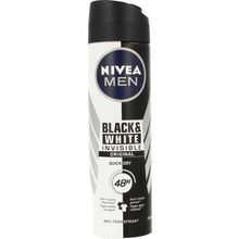 Nivea Men deodorant spray invisible black & white Foto van Nivea Men deodorant spray invisible black & white
