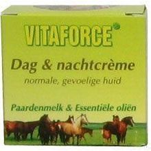 Foto van Vitaforce Paardenmelk dag / nachtcreme