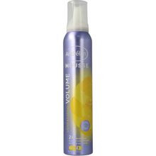 Foto van Andrelon Mousse verrassend volume
