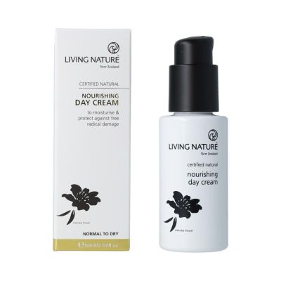 Foto van Living Nature Nourishing daycream