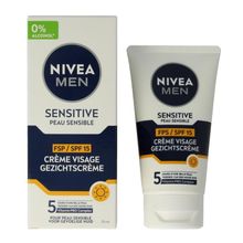 Foto van Nivea Men sensitive moistuizer SPF15