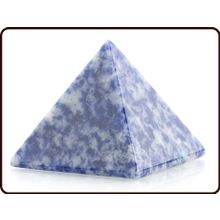 Foto van Ruben Robijn Edelsteenpiramide sodaliet