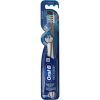 Afbeelding van Oral B Pro-Expert cross action tandenborstel clean medium