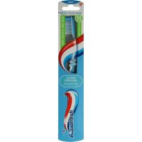 Aquafresh Tandenborstel clean control medium