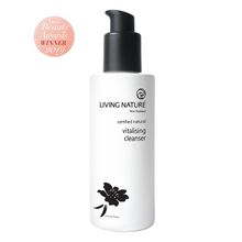Foto van Living Nature Vitalising cleanser