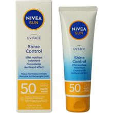 Foto van Nivea Sun uv face shine control SPF50