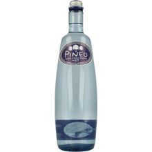 Foto van Pineo Luna llena intens mineraalwater met koolzuurgas