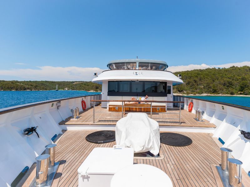 Agape Rose Luxury Mini Cruise Yacht (71)