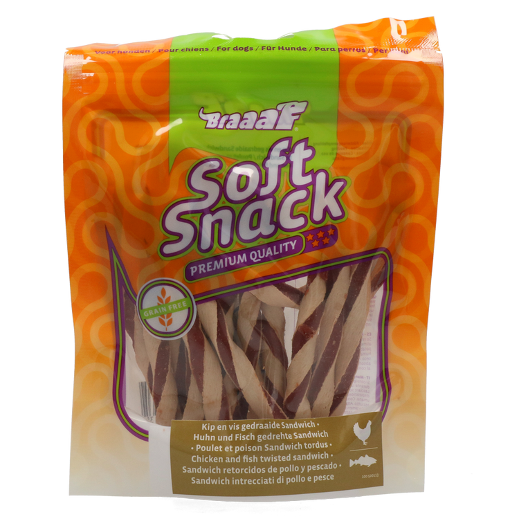 Foto van Braaaf Chicken and Fish twisted sandwich