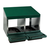 Pluimvee met 2 x legnest met plastic vloer