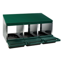 Pluimvee met 3 x legnest met plastic vloer