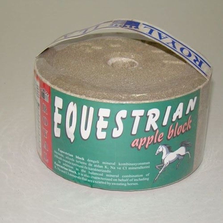 Bloc Mineral pentru Cai, Royal Ilac Equestrian Apple Block, 5 kg (Farmacie - Rumegatoare)