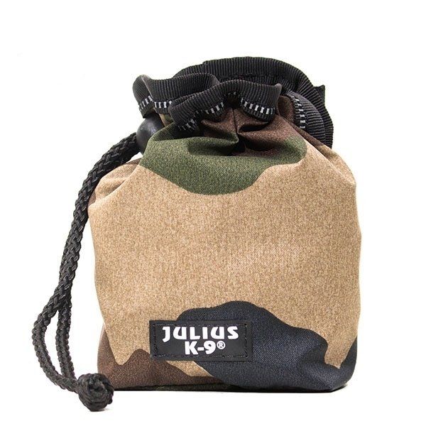 Saculet Recompense Camuflaj, Julius-K9