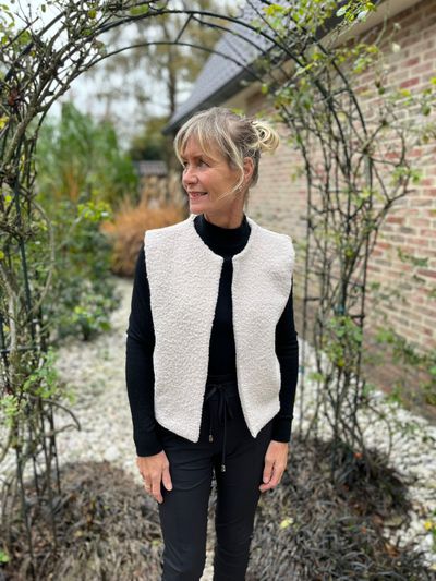 Foto van Teddy gilet offwhite 