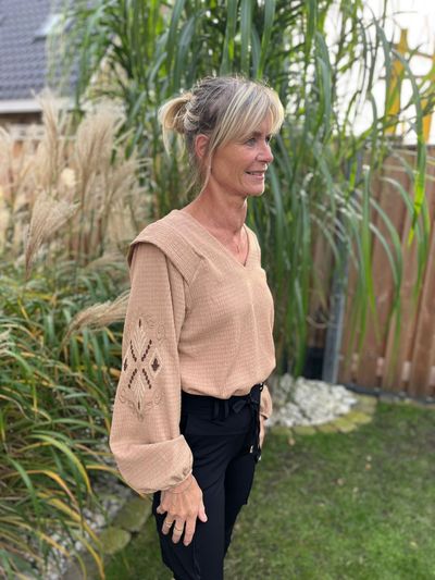 Foto van Camel geborduurde blouse celine