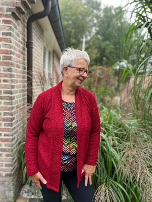 Foto van Ilona's loshangend vest rood