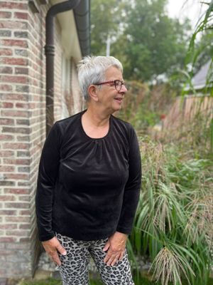 Foto van Ilona's blouson velours zwart 