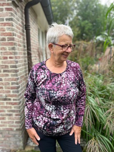 Foto van Ilona's blouson cirkel fuchsia 