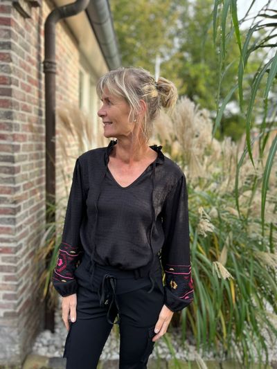 Foto van Blouse aztec zwart