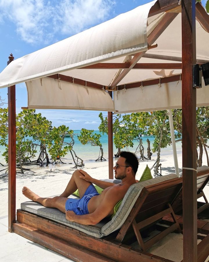 Miami True Blue, gedragen door Alberto
