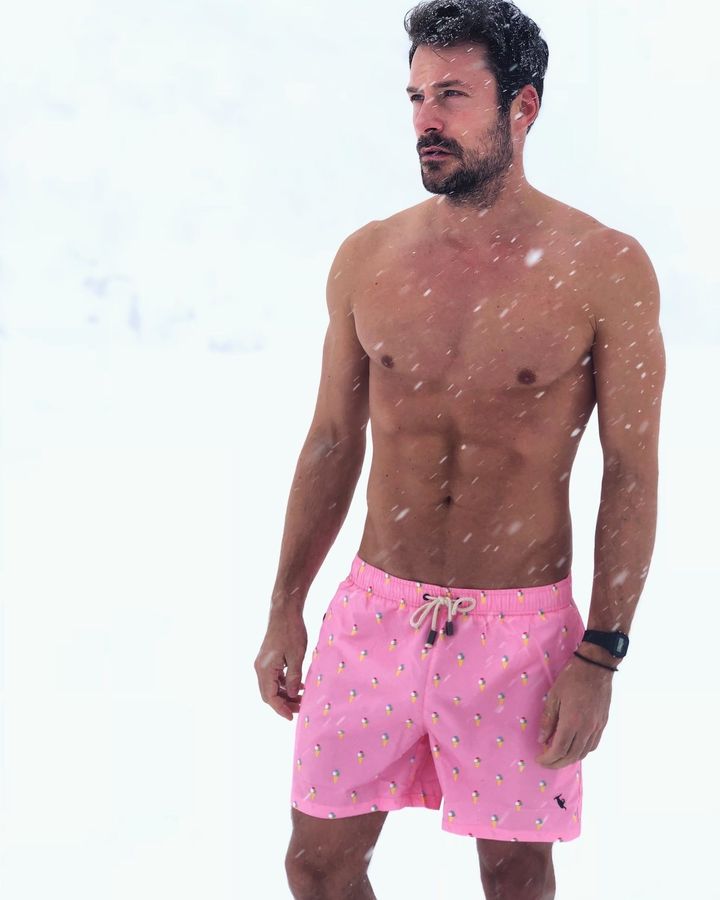 Venice Ice, worn by an ambassador