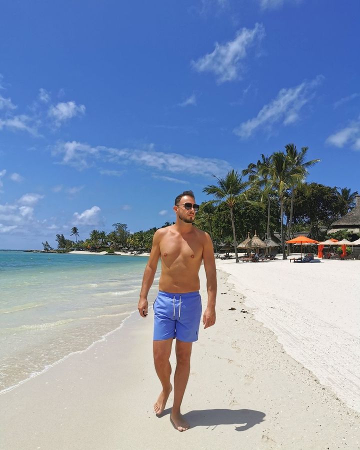 Miami True Blue, getragen von Alberto