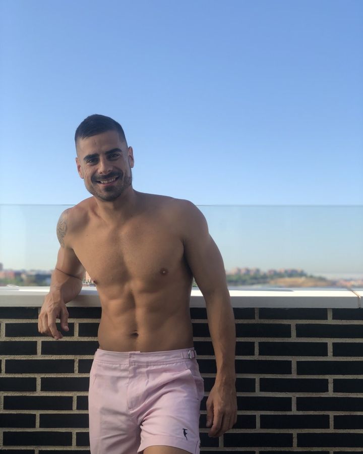 Tampa Solid Flamingo Pink, worn by Alfredo