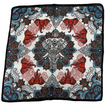 Foto van Zacharia | Bandana met kleurrijke paisley en olifanten print