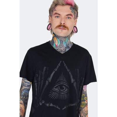 Foto van Jawbreaker | Gothic T-shirt met Illuminatie print