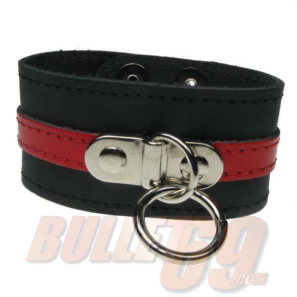 Bullet69 | Brede leren armband zwart rood met metalen O-ring
