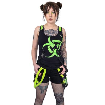 Foto van Poizen Industries | Cyber korte broek Danger zone met fluor-groene straps en een zak