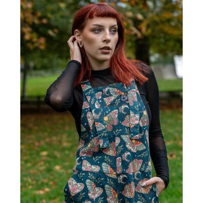 Foto van Rebel Romance | Tuinbroek Luna met magische motvlinder print