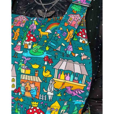 Foto van Run & Fly | Pinafore jurk met Fairytales and Pantomimes print