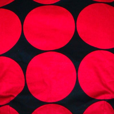 Foto van Chenaski | 70's A-lijn jurk, big polka dots donkerblauw rood