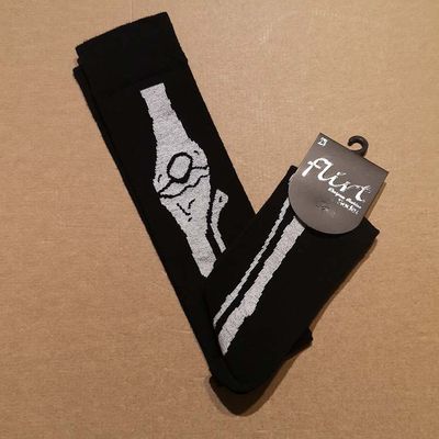 Foto van Flirt | Zwarte overknee sokken met witte botten