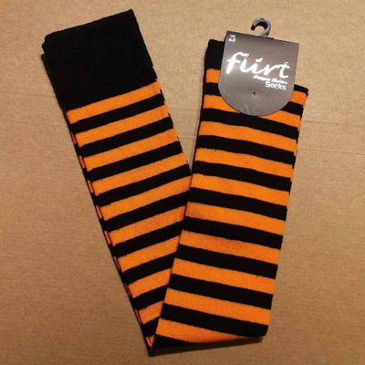 Flirt | Overknee sokken zwart oranje gestreept