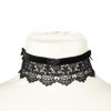 Afbeelding van Sinister | Gothic choker Ravenna, breed zwart kant met fluweel en roosjes